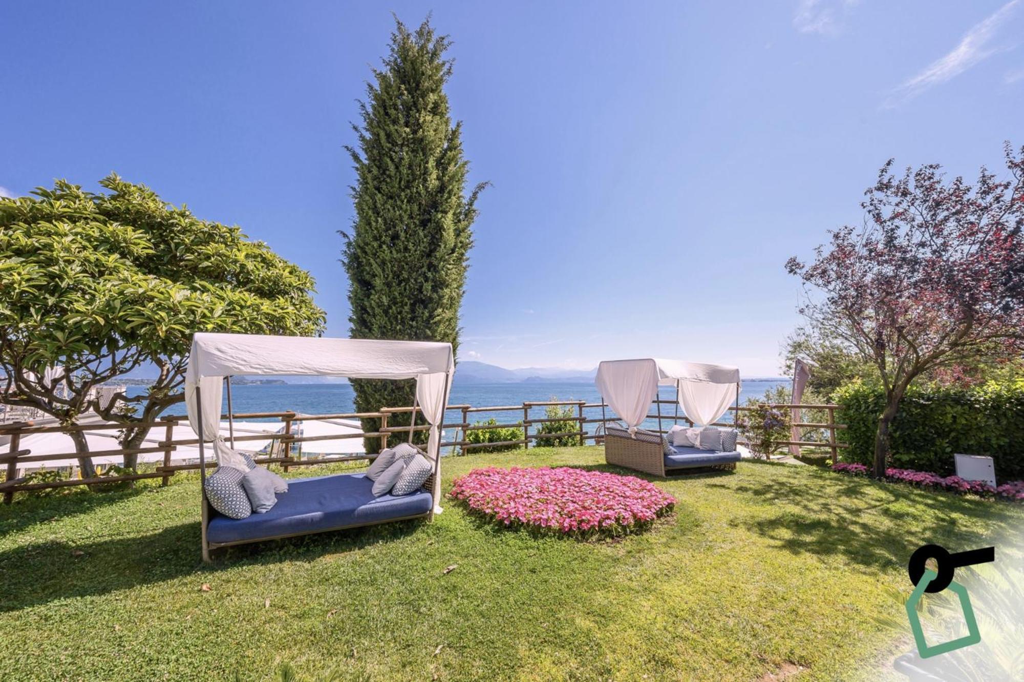 Hotiday Apartment Collection - Desenzano Desenzano del Garda Ngoại thất bức ảnh