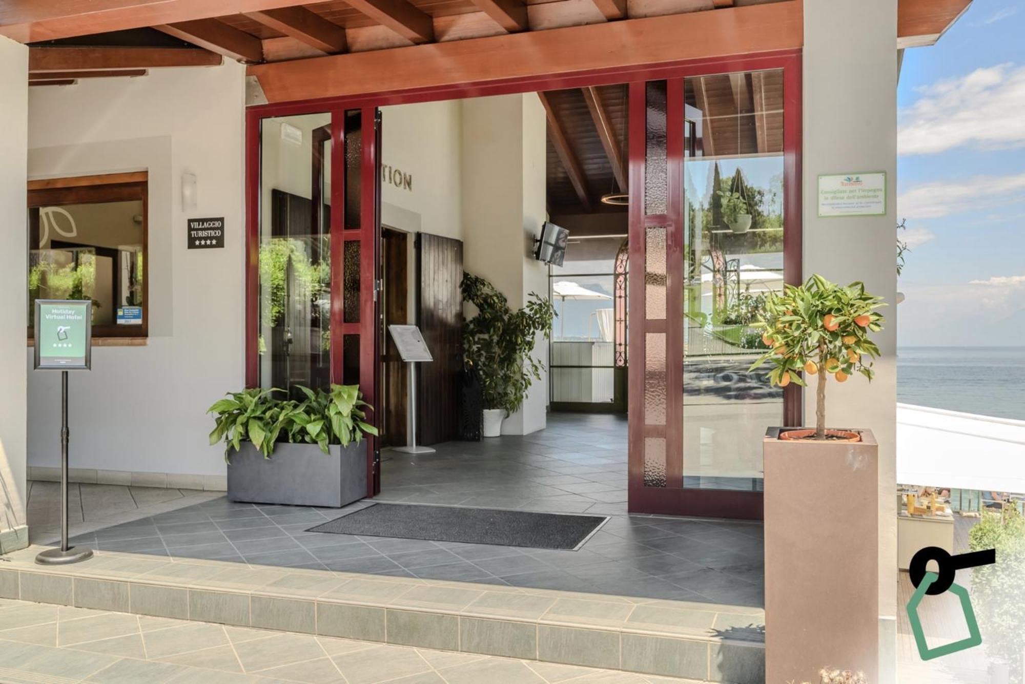 Hotiday Apartment Collection - Desenzano Desenzano del Garda Ngoại thất bức ảnh