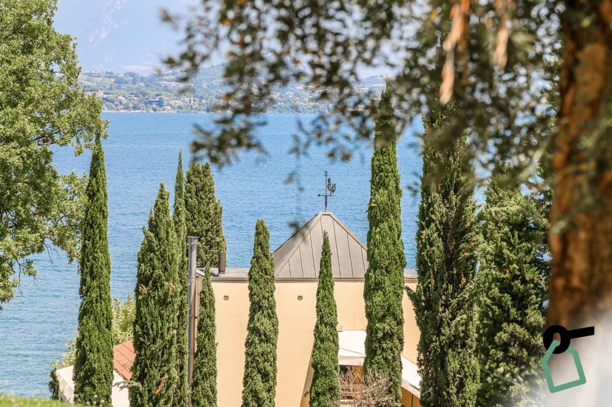 Hotiday Apartment Collection - Desenzano Desenzano del Garda Ngoại thất bức ảnh